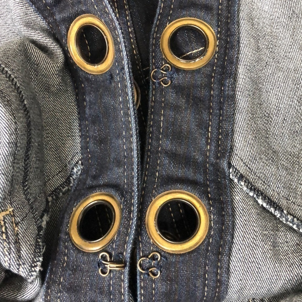 Hand-painted Blue & White Floral Dark Denim Jean Jacket Rivets & Bows - Size L - Picture 5 of 5